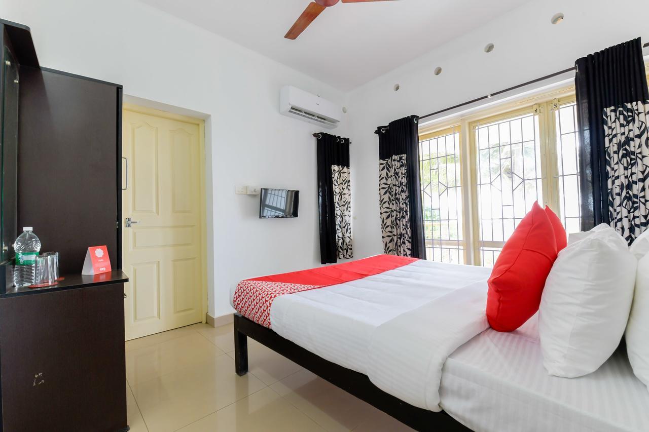 Oyo 11891 Amare Beach Resorts Alappuzha Esterno foto